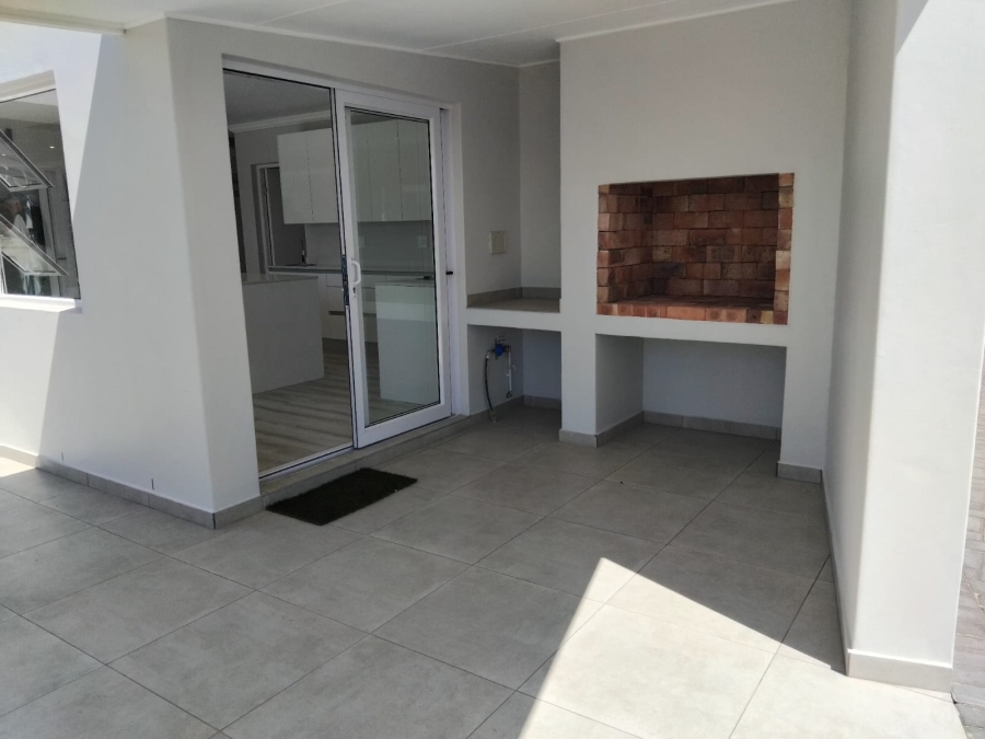 3 Bedroom Property for Sale in Country Club Western Cape